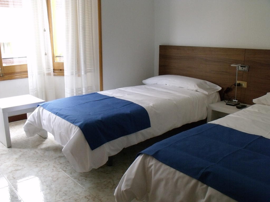 Pension Arroniz Room photo